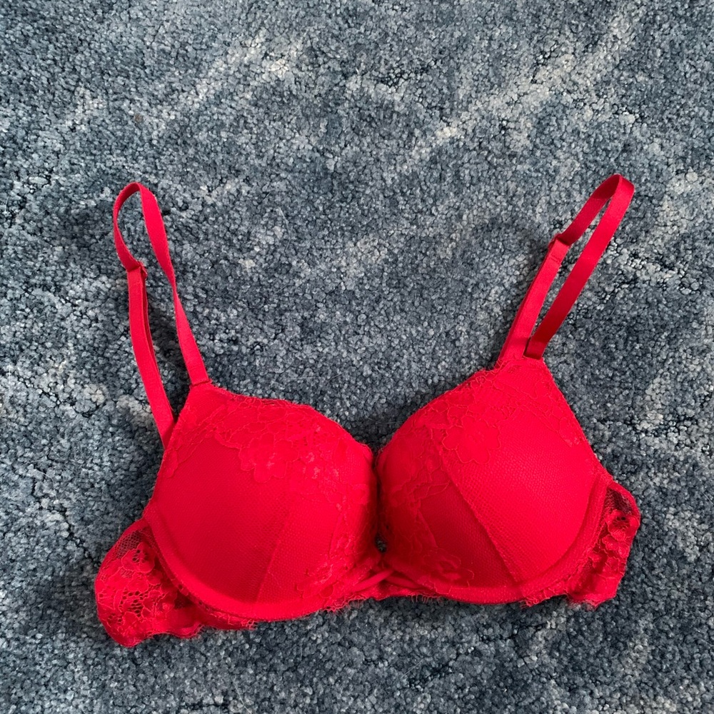 Ambrielle Red Lace Plunge Push-Up 34A